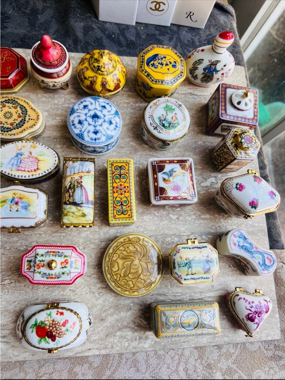 Set of 30 NEW Del Prado Porcelain Boxes Assorted Decor or for Pills, Jewelry